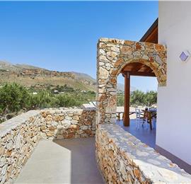 4 bedroom villa with pool, Castellammare del Golfo, sleeps 8-9
